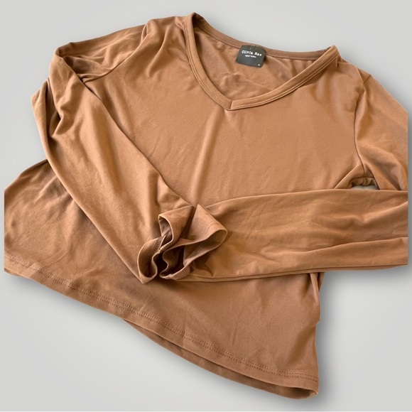 Olivia Rae Tops - 🟢5/$25 Olivia Rae Brown Top long sleeve M